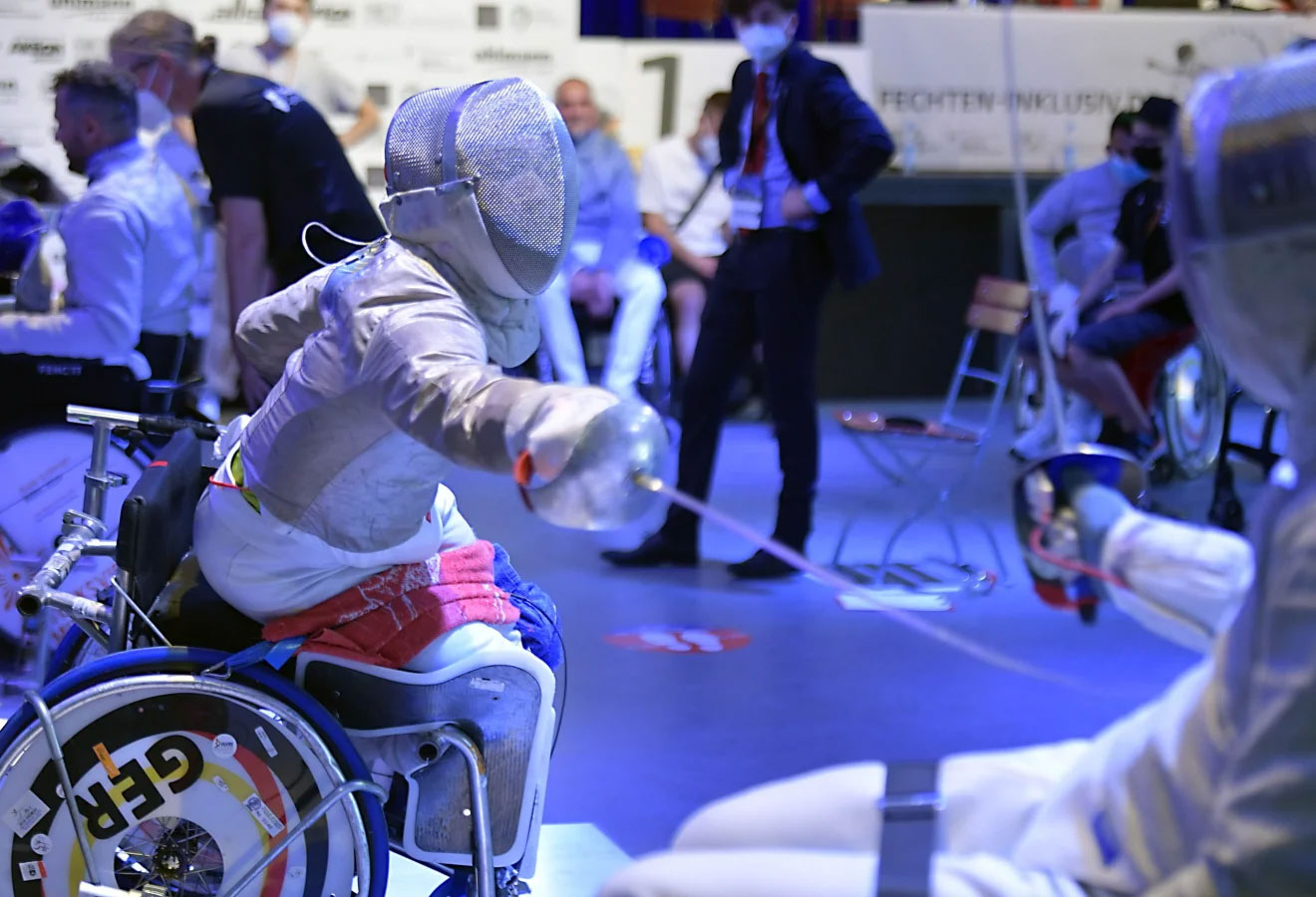 Foto: Claus Schunk  Der dominierende Rollstuhlfechter nicht nur bei dieser DM: Paralympics-Teilnehmer Maurice Schmidt aus Böblingen.